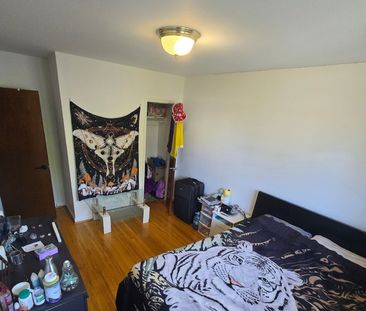 For Lease - 8 Hucknall Road, Toronto, Ontario - Photo 3