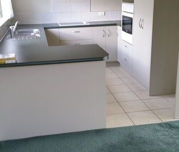 Spacious 3-bedroom home - Photo 2