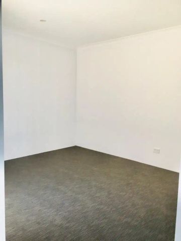 “Unit 4/21 Melvin available for rent” - Photo 4