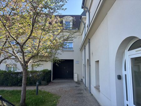 Location Appartement 3 pièces 70m² ROTS 14980 - Photo 2