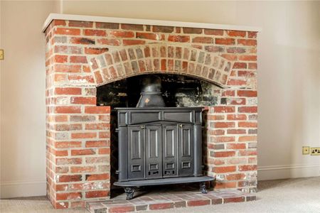 A beautifully presented home with outstanding views across the estate. - Photo 2