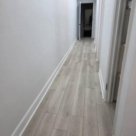 À louer : 4 ½ rénové à Ahuntsic, près du métro Sauvé - Photo 4