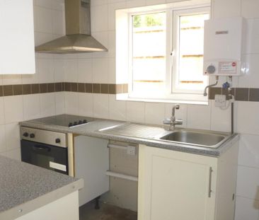 Station Street - Photo 3