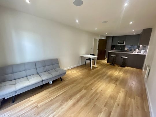 2 Bed Flat, Empire House, NW9 - Photo 1