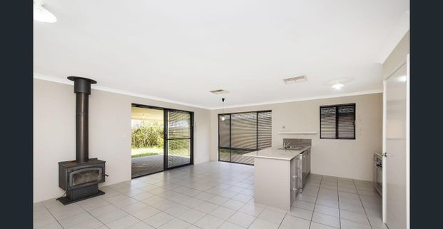 WELL LOCATED SPACIOUS FAMILY HOME - Photo 1
