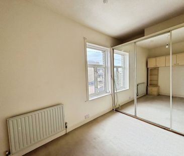 Holdsworth Street, Cleckheaton, West Yorkshire, BD19 - Photo 3