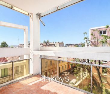 Location Appartement 3 pièces 68m² MARSEILLE 10ème - Photo 6