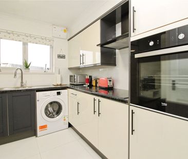 2 bedroom maisonette to rent - Photo 6