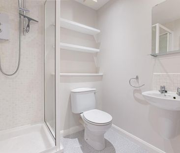 3 bedroom apartment to rent - Photo 3