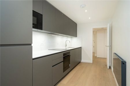 Spacious one bedroom apartment in a desirable location close to Montagu Square. - Photo 3