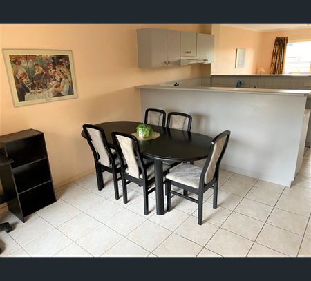 27D/17 Eden Street, Adelaide, SA 5000 - Photo 3