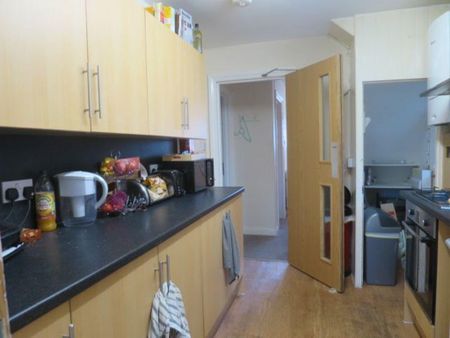 4 bedroom house to rent - Photo 5