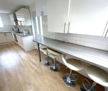 1 bedroom in a house share to rent - Photo 6