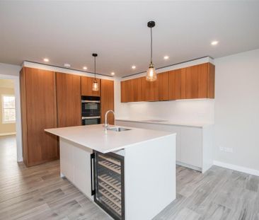 4 bedroom semi-detached house to rent - Photo 5