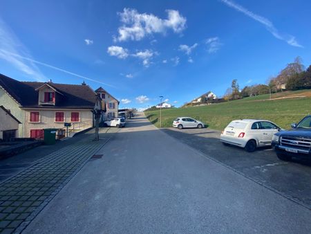 3.5 room apartment on the 1st floor / attractive conditions - Photo 2