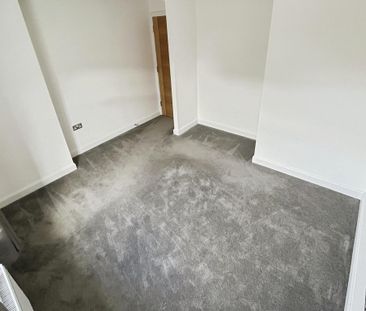 4 bedroom detached house to rent - Photo 4