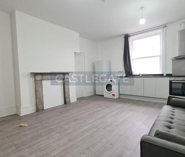 1 bedroom ground floor flat to rent - Photo 3
