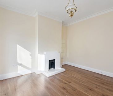 Graveney Road, SW17, London - Photo 4