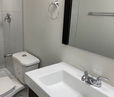 For Lease - 78 Saint Dennis Road, Brampton, Ontario - Photo 4