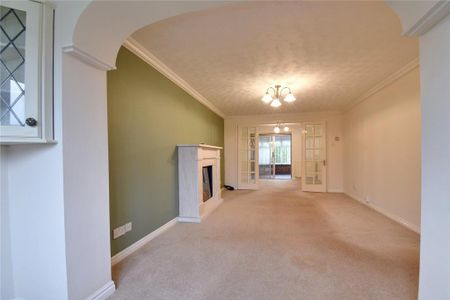 4 bedroom detached house to rent - Photo 4