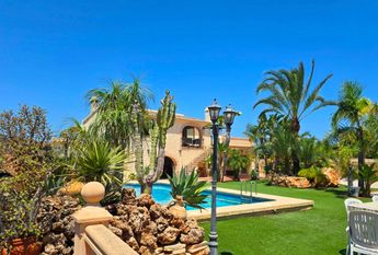 WIDE ESTATE FOR RENT IN TEULADA FOR LONG TERM