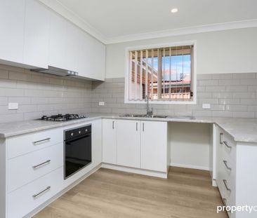 Beautifully Updated 3-Bedroom Home in Cranebrook - Photo 2