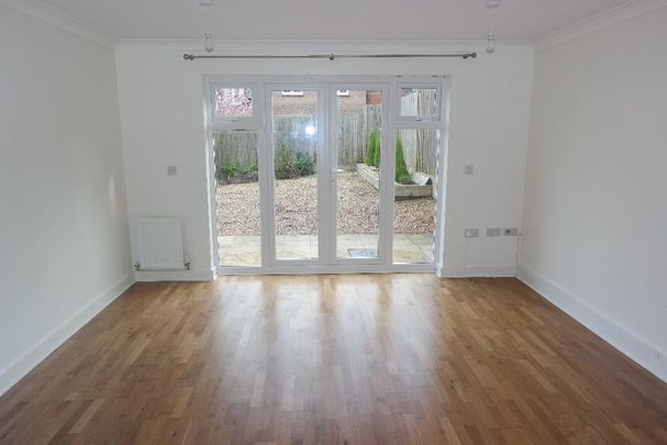 3 bedroom link detached house to rent - Photo 1