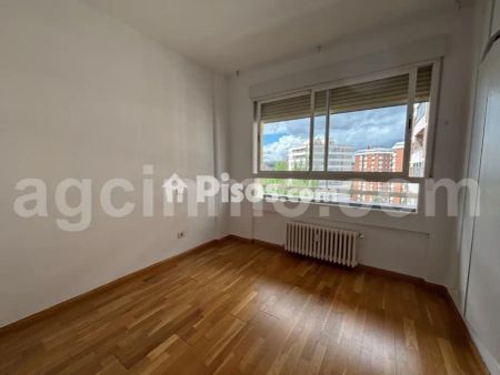 Piso en alquiler en Avenida de Miguel Ángel Blanco - Photo 4