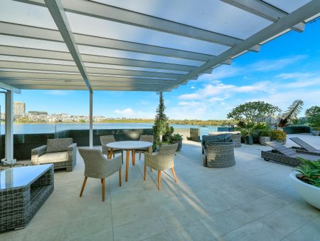 210/14 Marine Parade, 2127, Wentworth Point Nsw - Photo 2