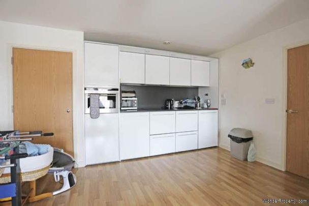 2 bedroom property to rent in Romford - Photo 1