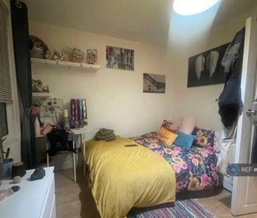 4 bedroom terraced house to rent - Photo 3