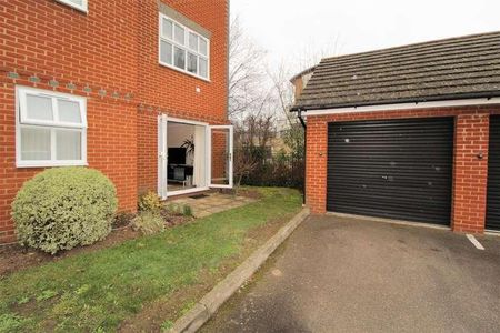 Vale Farm Road, Woking, GU21 - Photo 5