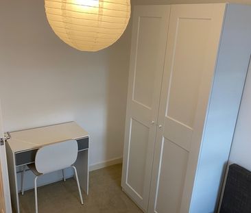 2 Bed Flat, Oakfield Grove, BS8 - Photo 3