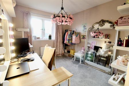 3 bedroom terraced house to rent - Photo 5