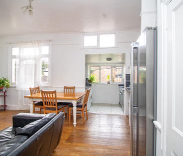 4 bedroom terraced house to rent - Photo 5