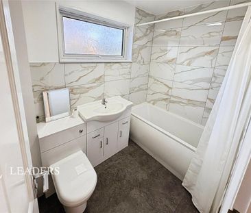 3 bedroom detached house to rent - Photo 6