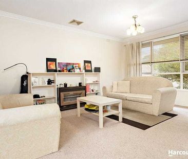 1/23 Meadow Crescent, Mount Waverley VIC 3149 - Photo 2