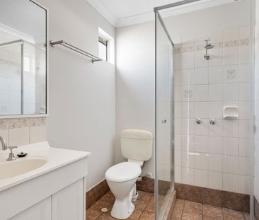 Refreshed and fully renovated cottage its a must see! - Photo 6