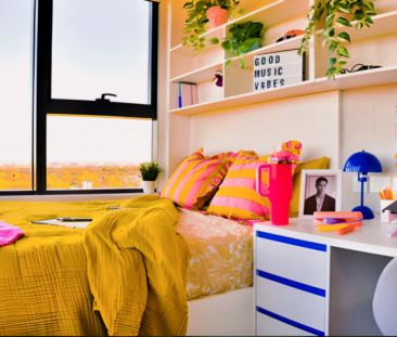 2 Bed Apartment-Double Bed with Standand View - Photo 6