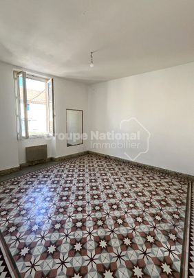 NOVES - Maison de village T3, - Photo 1