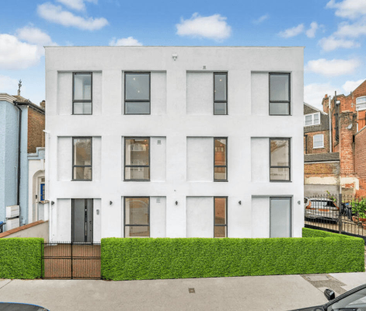 Norbury Crescent, London, SW16 - Photo 1