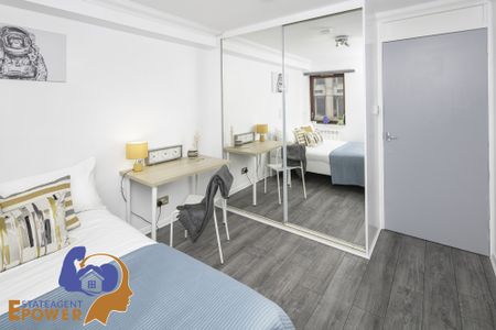 1beds Apartment - Photo 2