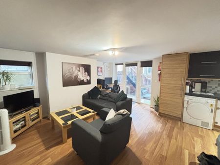1 bedroom flat to rent - Photo 4