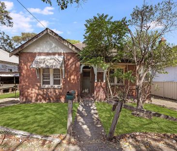 Spacious Family Home in Prime Location - 81 Station Road, Auburn - Photo 1