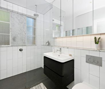 Supersized 2 bedroom Art Deco - Plus Study - Photo 6