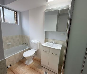 View Wednesday at 2.30pm - 2.45pm - Photo 1