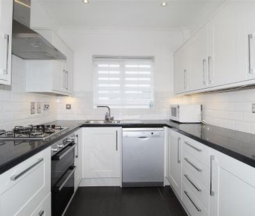 4 bedroom detached house to rent - Photo 5