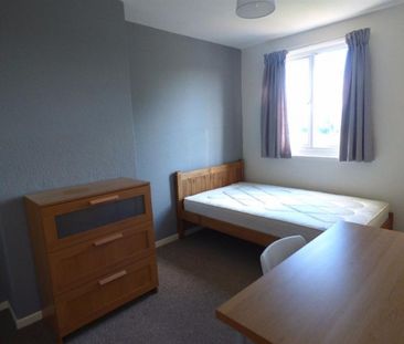 4 bedroom House To Let - Photo 6