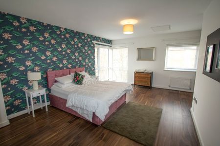 4 Bed Semi-Detached House, Rylance Street, M11 - Photo 5