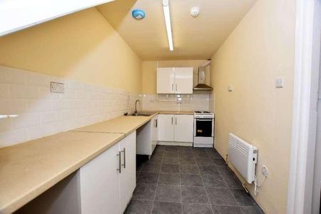 Flat Hagley Road West, Quinton, Birmingham, B32 - Photo 3